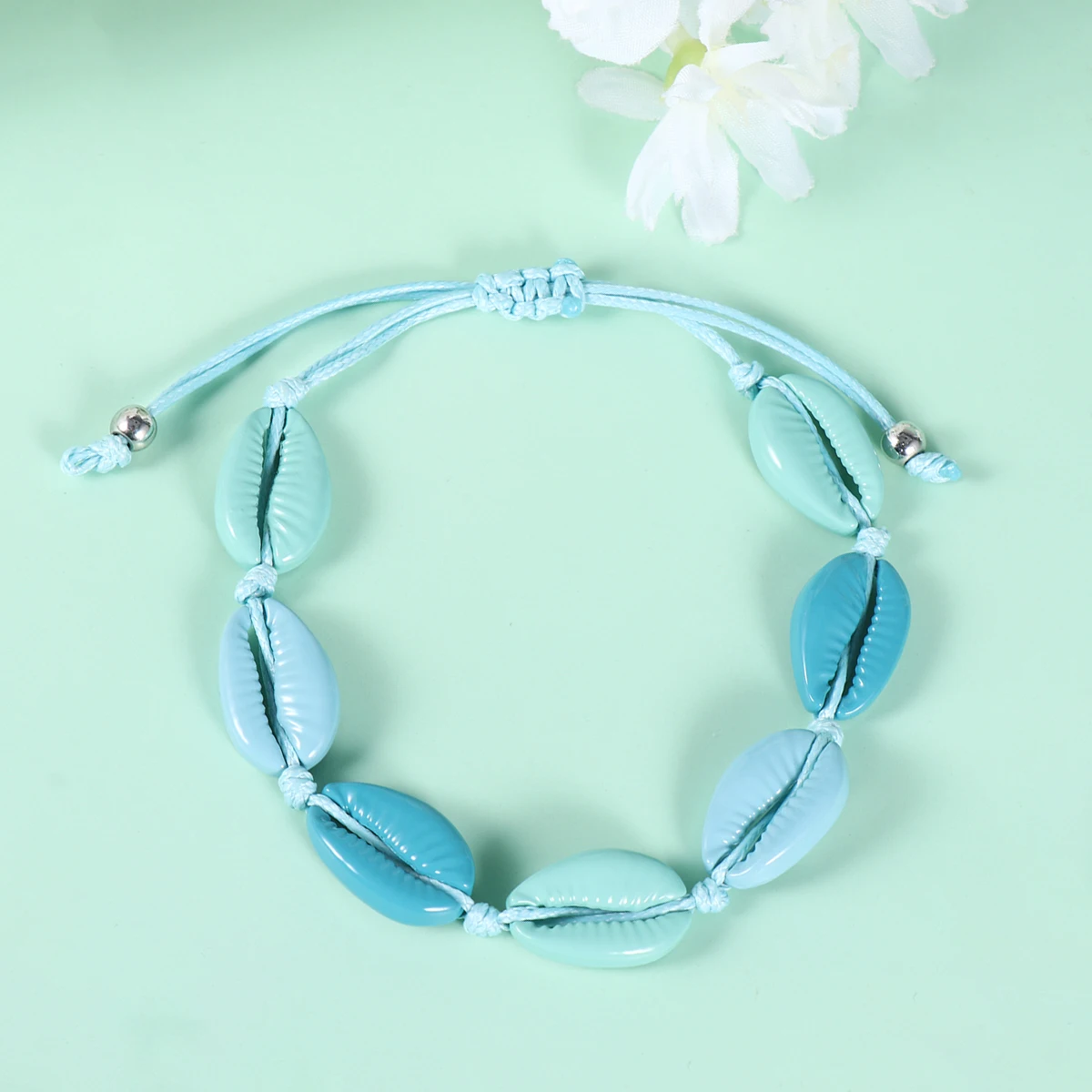 

2pcs Hawaii Sea Woven Bracelet Girls Fashion Hand Chain Decor Colorful Shell Bracelet Jewelry (Style C)