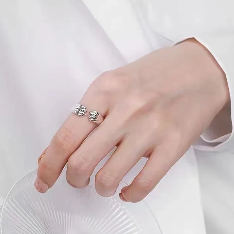 حلقة مفتوحة بطباعة مخالب القط والجرو ذات طراز جديد عصري ومبتكر