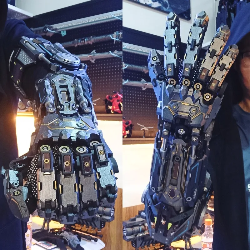 Mechanical exoskeletons, hand shells, arms, armor, armor, characters, equipment, film and television props