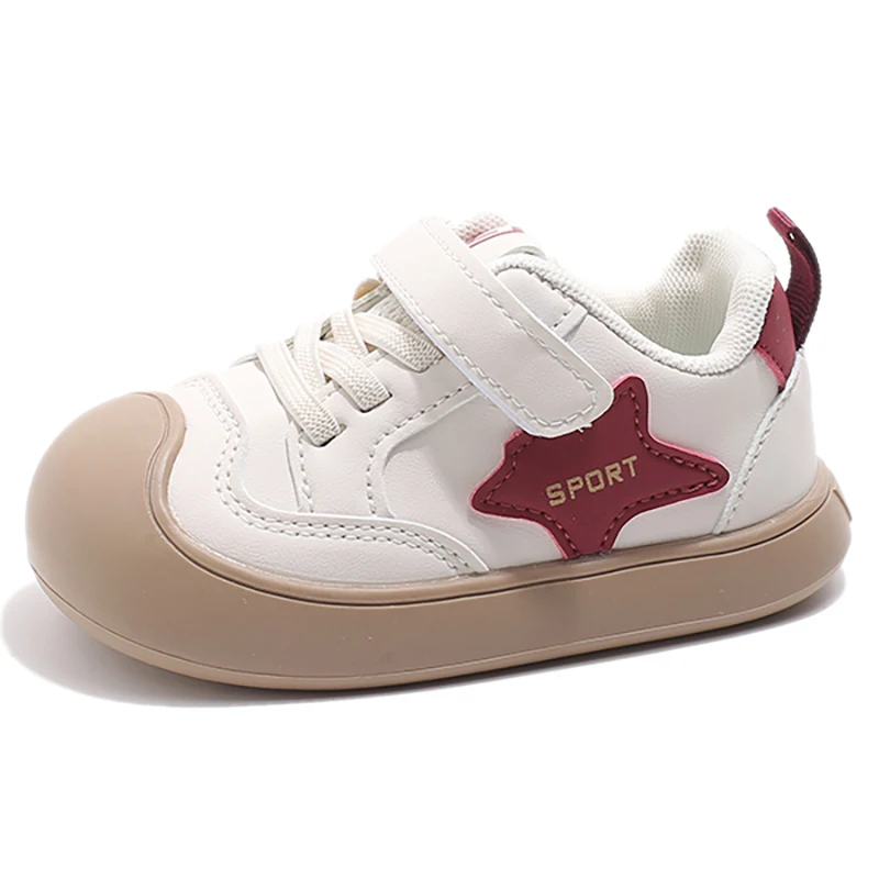 

Спортивная обувь из искусственной кожи для детей, эргономичная обувь для маленьких мальчиков и девочек, противоскользящие модные детские кроссовки