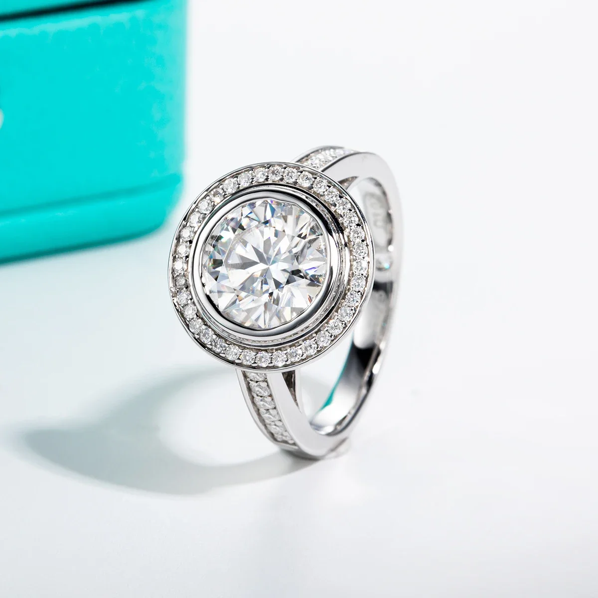 QIBAOKU 3ct D Color Moissanite Halo Engagement Wedding Ring S925 Sterling Silver Rings For Women Jewelry Wholesale 2026