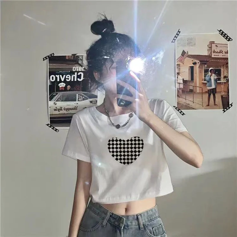 Black And White Checkered Heart Shape Round Neck Short Sleeve Men T Shirt 2024 New Summer Overiszed Casual Japanese Streetwear