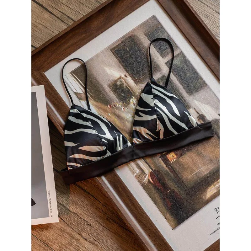 Französischer Satin-Leoparden-Triangel-BH, Drahtloser BH für große Oberweite, Sexy ungefüttertes Oberteil mit dünnen Trägern, Ohne Bügel für den Alltag