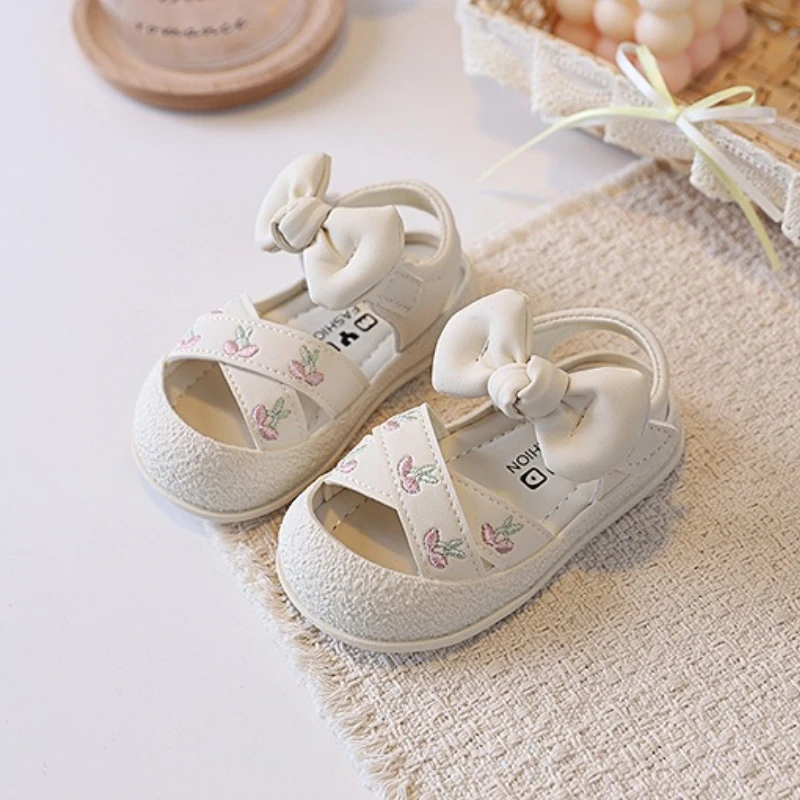 Sweet Girls Bow Sandals Summer Hollow-out Kids Breathable Causal Sandals for Princess Non Slip First Walkers Children Flat Shoes
