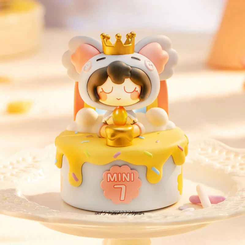 Mini World Sweetheart Cake Series Blind Box Guess Bag Mystery Box Toys Doll Cute Anime Figure Desktop Ornaments collezione regalo