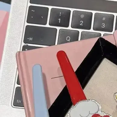 1 Buah Celemek Kacamata Hello Kitty Jepit Rambut Kartun Lucu Hati Anak Perempuan Trendi dan Serbaguna Dekoratif Poni Jepit Rambut Hadiah Anak Perempuan
