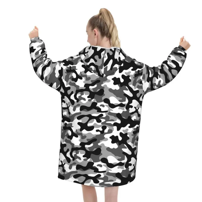 Black White Grey Camo Wearable Blanket Hoodie Oversized Sweatshirts Warm Cozy Fleece Sherpa Blanket with Pockets for Women Girls