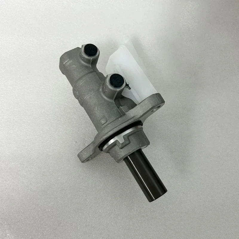 Brake Master Cylinder 47201-28660  47201-28661 Fit for  08-14 4720128660  4720128661