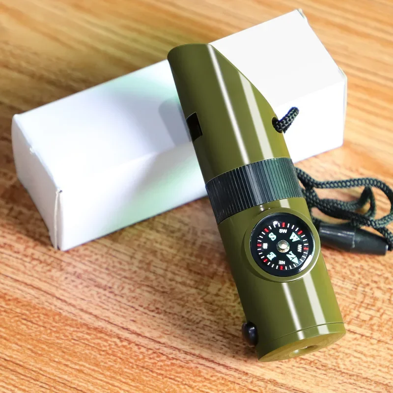アウトドアサバイバル機器ホイッスル多機能ポータブル緊急コンパス虫眼鏡懐中電灯温度計