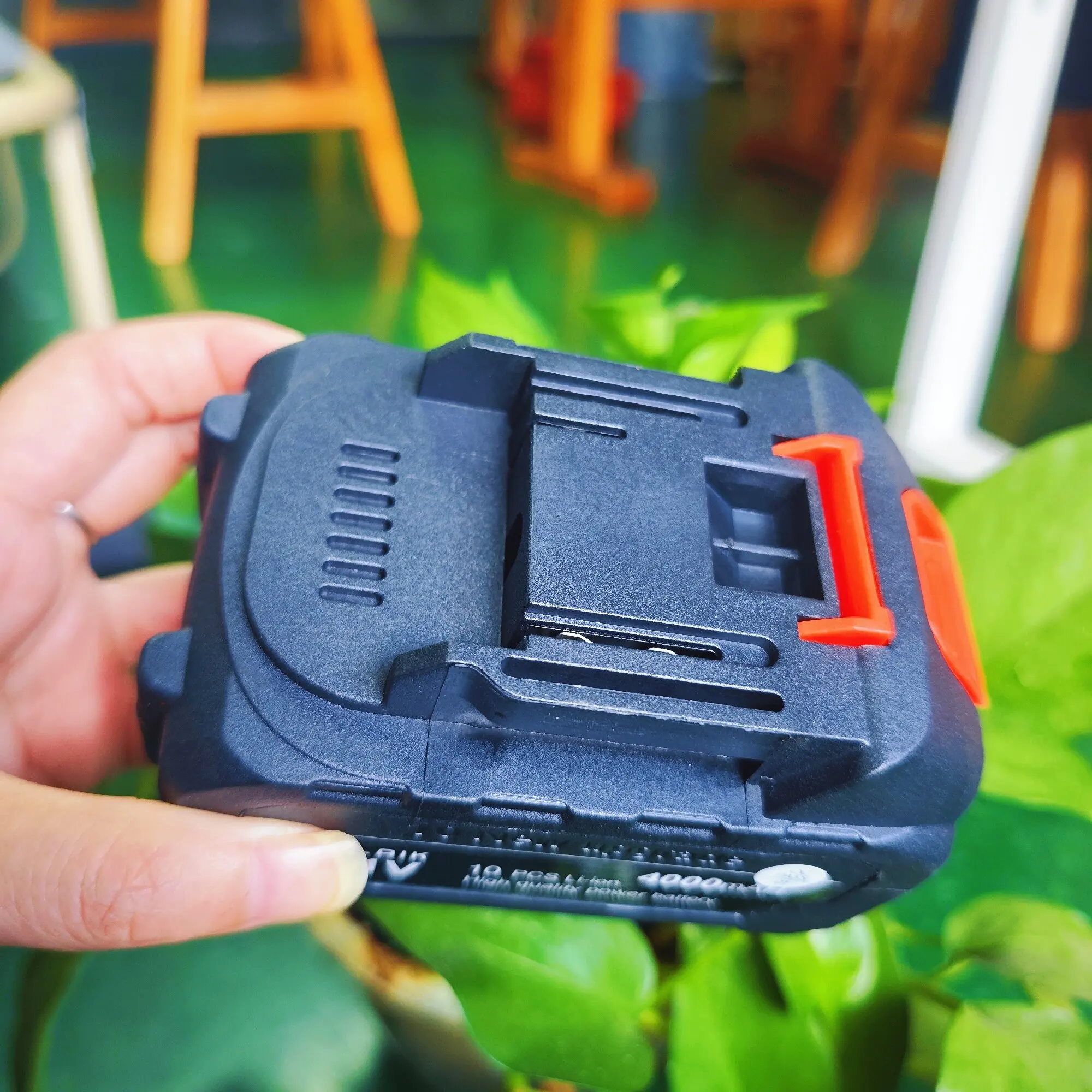 2 قطعة/الوحدة 21 فولت 2000 مللي أمبير بطارية ليثيوم أيون قابلة للشحن قدرة عالية بطارية أداة الطاقة الكهربائية اللاسلكية