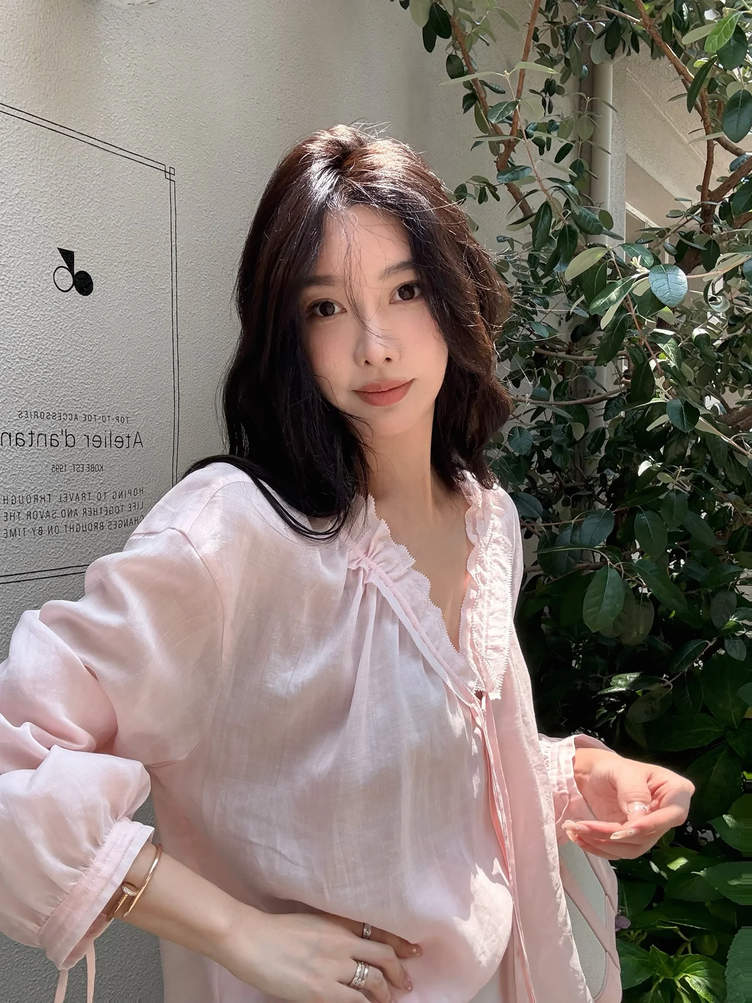 

ivian Oxygen Bellflower Series Thin Linen irt Women's Ele Blouse Commute Sle Loose Fit Long Sve V-Ne