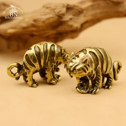 Copper Fangs Tiger Small Ornaments Retro Brass Chinese Zodiac Animal Tiger Statue Figurines Keychains Pendants Home Desk Decor