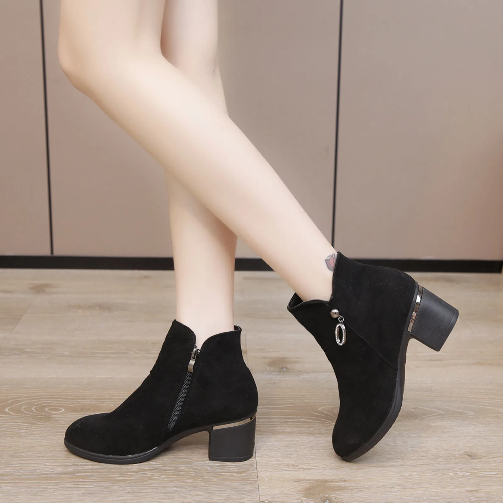 Fashion Women Flock Solid Color Rhinestones Autumn Thick Sole Square Heels Zipper Short Booties Womens Low Heel Boots Leather