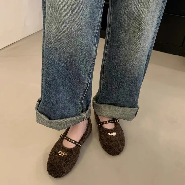 أحذية الخريف أحذية رياضية نسائية غير رسمية الفم الضحلة 2025 موضة المرأة المتسكعون الفراء الشقق شتاء خريف جديد موديس فستان الضحلة مو