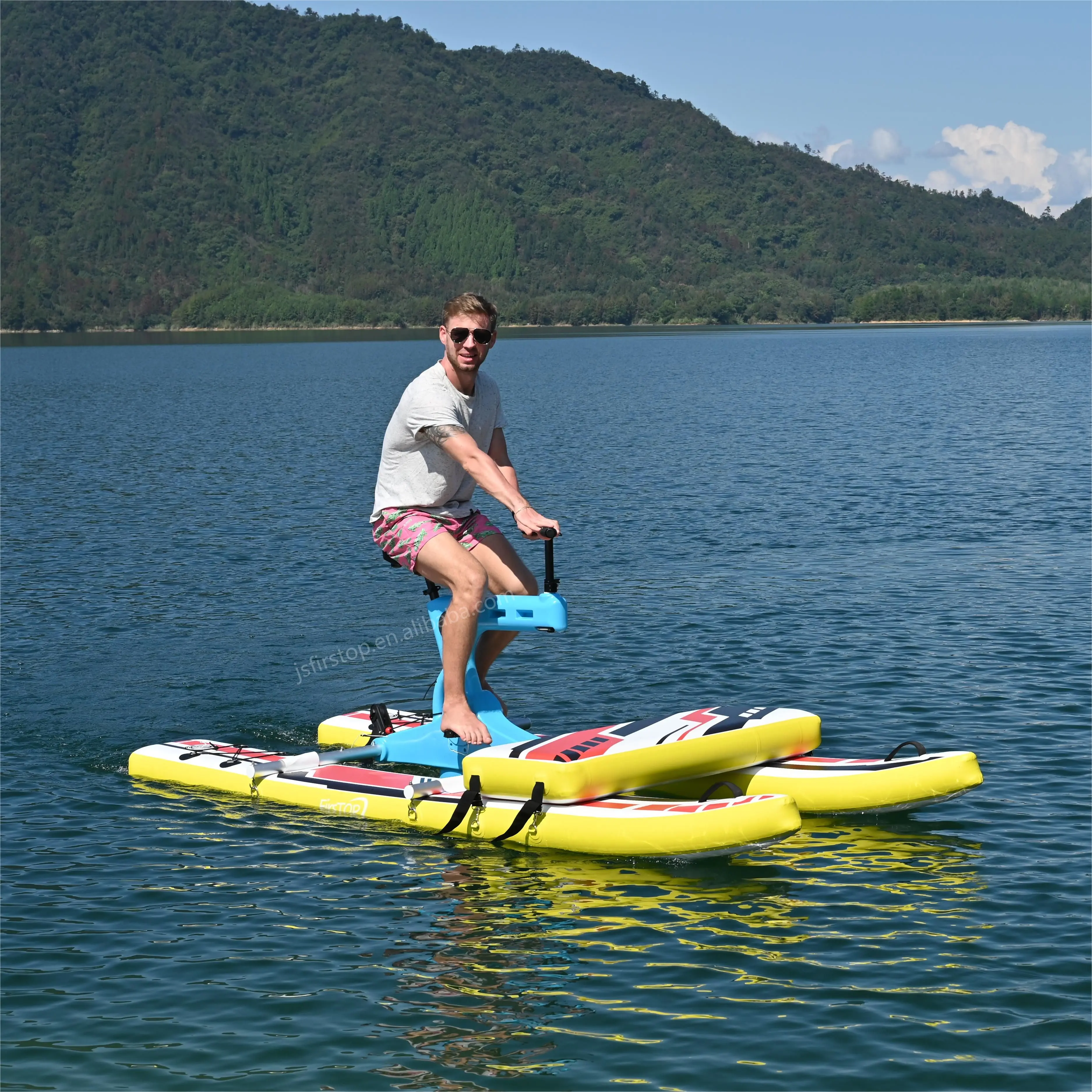 China Customized PVC High quality Pedal Inflatable Single Bike Adult Water Bike Pontoon for sale