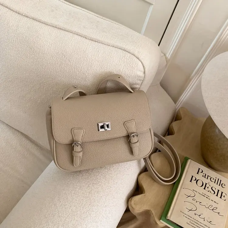 

Женская сумка-седло в британском стиле, новинка 2026 года, винтажная, из зернистой кожи, с двойной пряжкой, на плечо