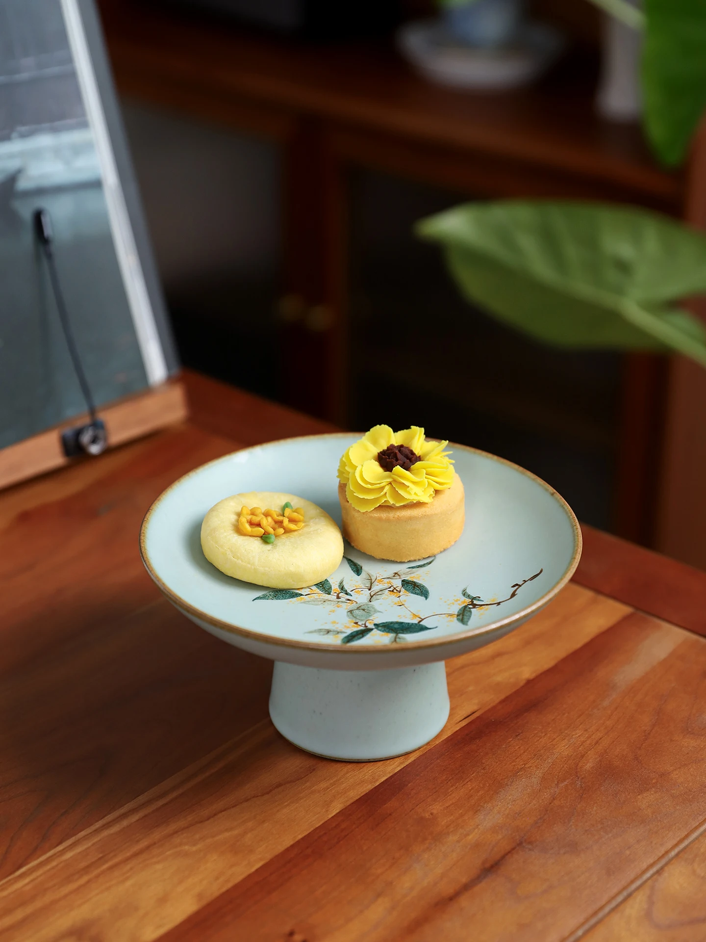 

Handmade High Footed Tea Tray Jingdezhen Cerc Floral Pattern Traditional Chinese Sle Tea Room Accory for Tea Table