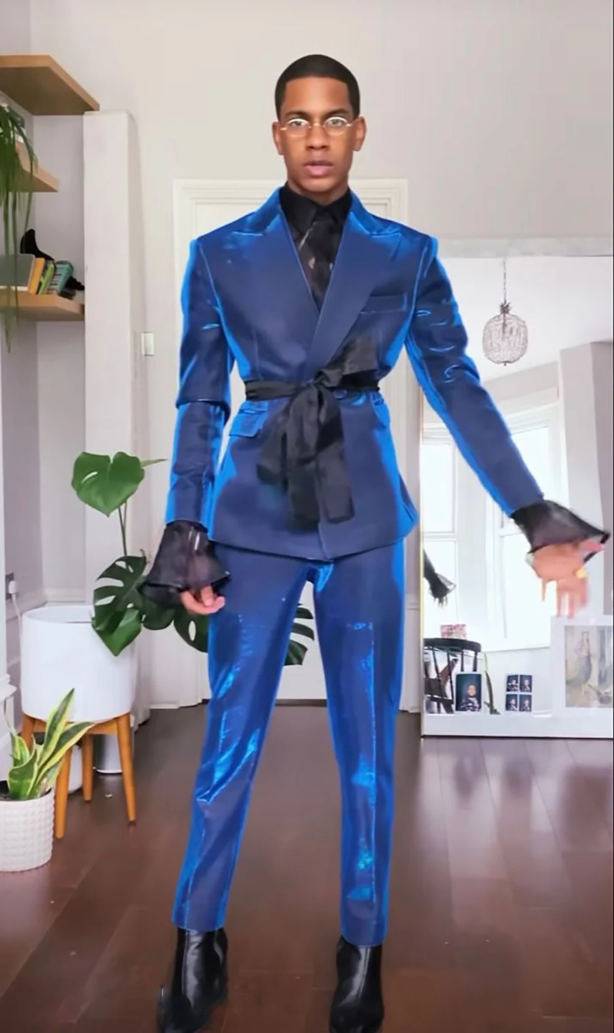 Esmoquin de boda azul brillante para hombre, chaqueta Formal con solapa de pico, pantalones personalizados para fiesta de graduación y novio, ropa de espectáculo de noche, 2 piezas