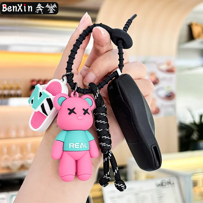 

miniso Высококачественные автомобильные брелки, модные и изысканные школьные ранцы и красивые брелки в качестве небольших подарков.