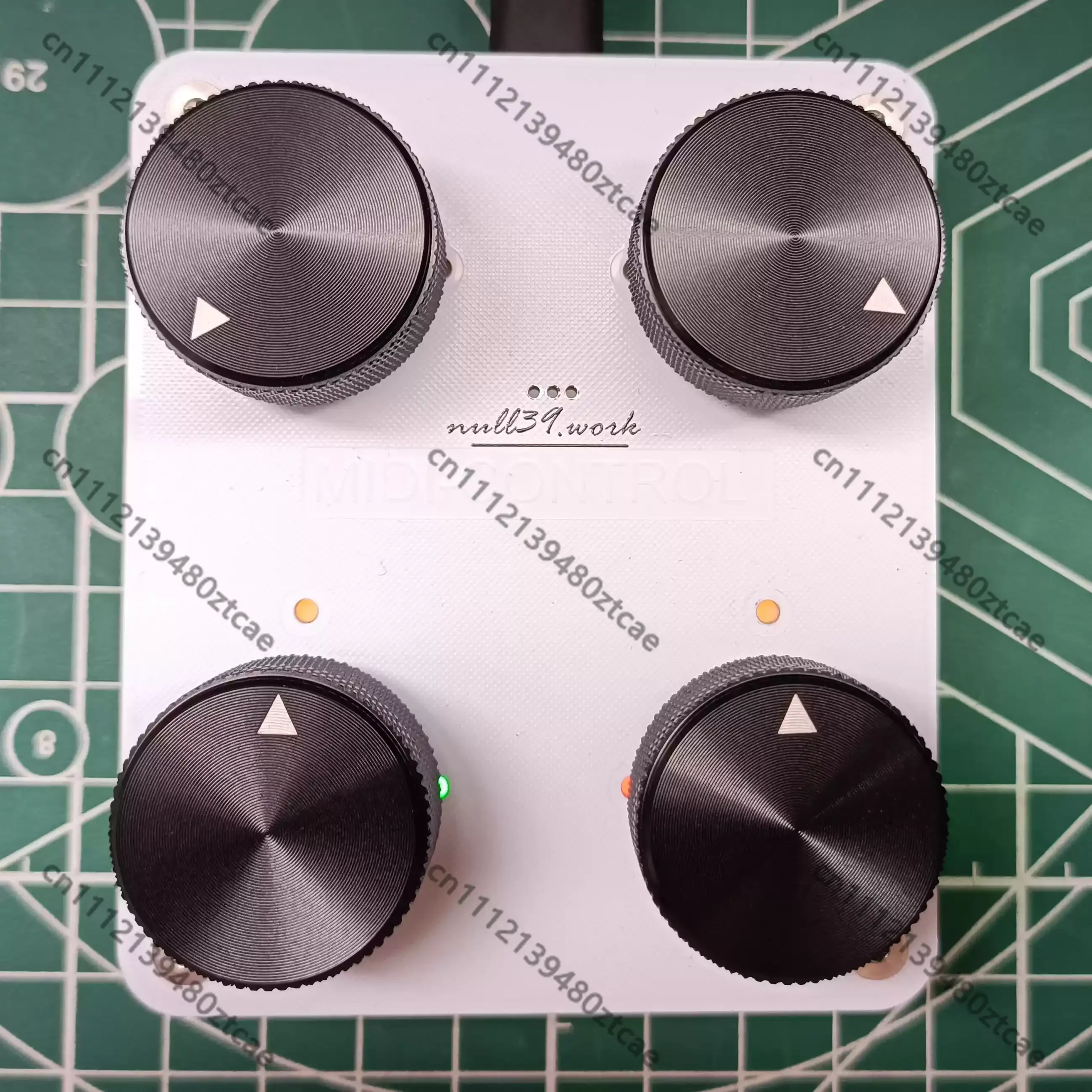 4 Knob knobs, customizable CC information, volume, USB-C interface, music host, software MIDI controller