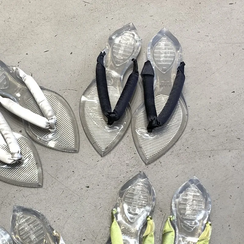 Sapatos Femininos da Moda, Chinelos de Ponta Fina com Sola Plana para Mulheres, Confortáveis para Férias, Calçados Casuais, Sapatos de Designer, Zapat