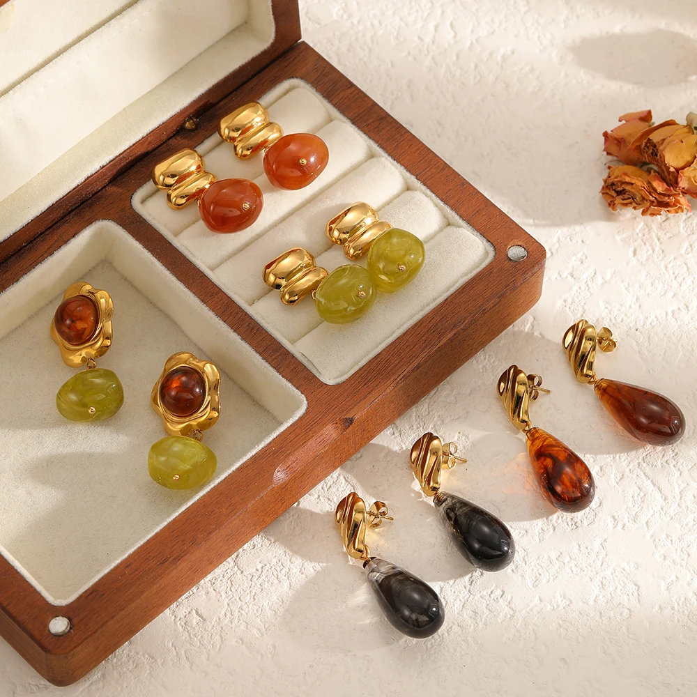 Retro-Ohrringe mit geometrischem Muster aus Kunstharz für Damen, 18 Karat vergoldete Edelstahl-Ohrringe, schlichter Modeschmuck, Geschenk für Mädchen. – Detail 2