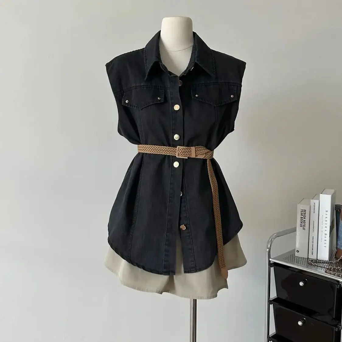 Denim Suit Vintage Korean Elegant High Waist Belt Mini Skirt And Sleeveless Denim Top Two Piece Set Y2k  Fashion Clothes Women