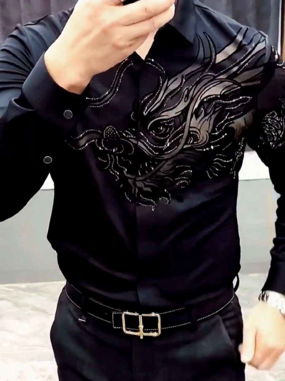

Мужская удобная модная рубашка с драконом и стразами, универсальная, стильная, трендовая, на весну, осень и зиму