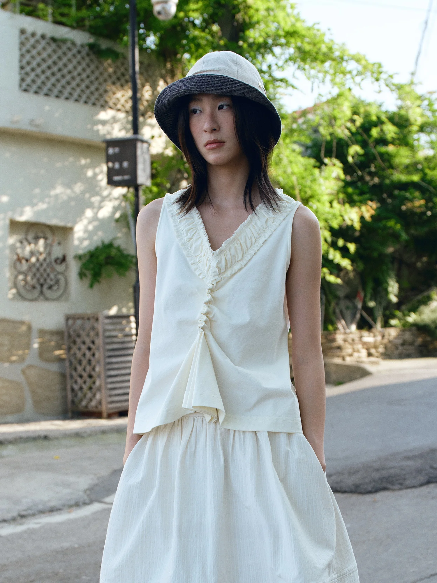 

Un2025 Summer New Retro Japanese Lace V-ne A-line Svel Knitted Vest Loose Fit ort Length Crew Ne Color