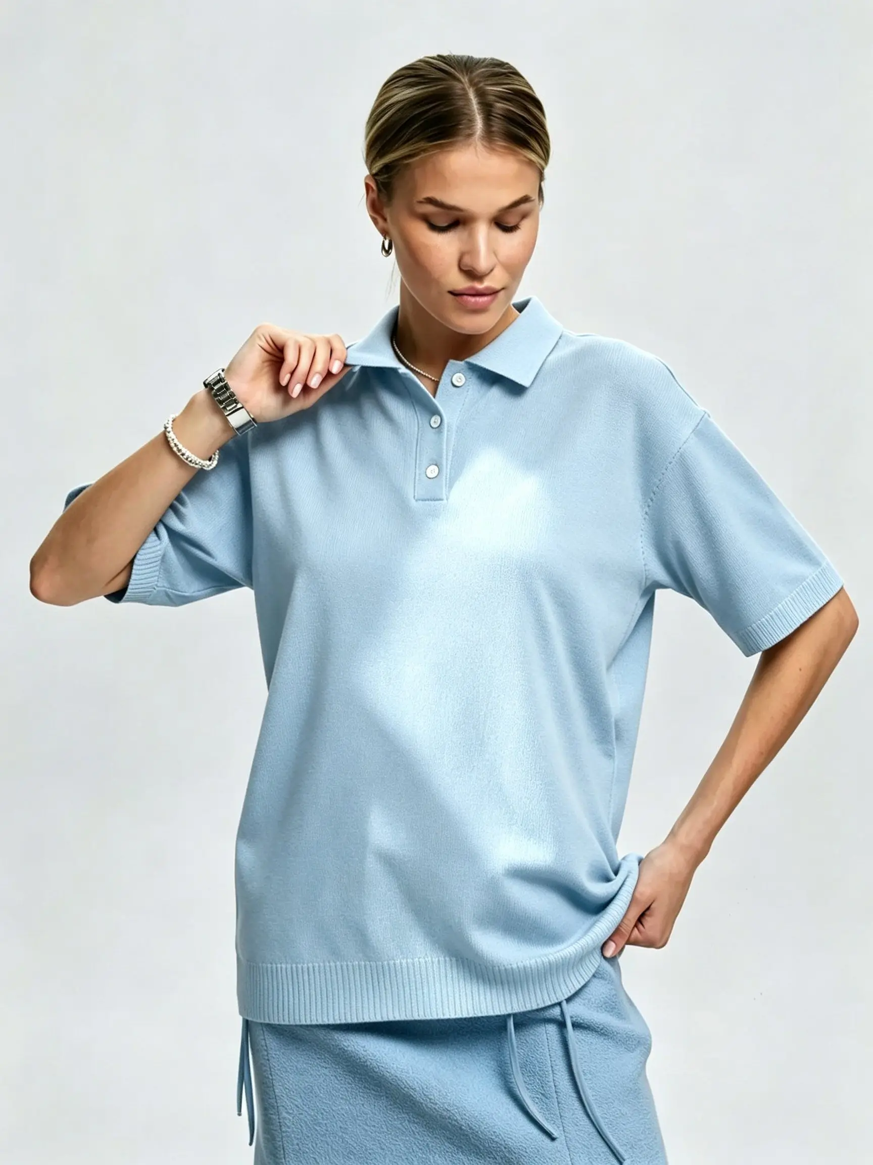 New high-quality polo shirt for women, a must-have top for all seasons.