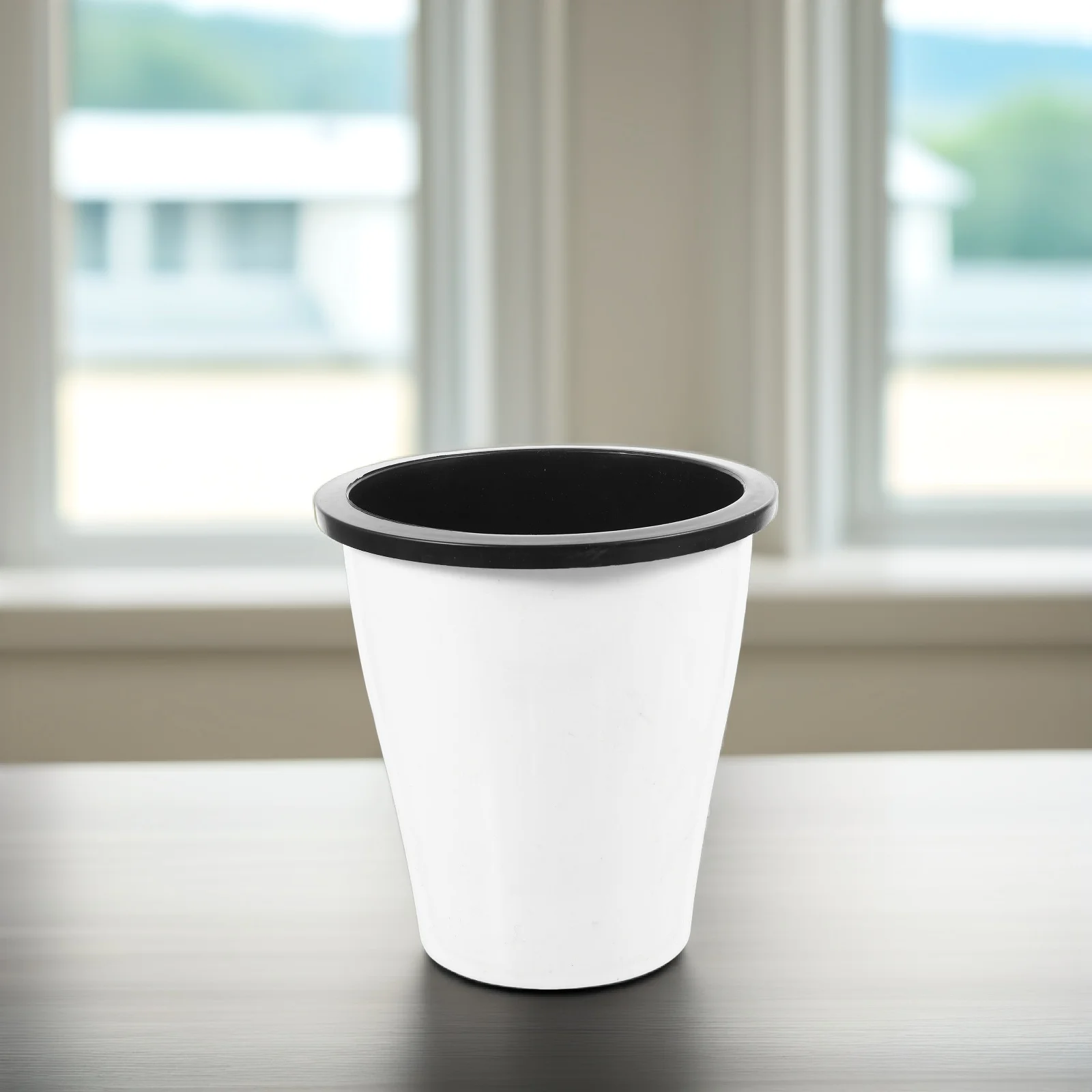 

Automatic Water Absorbent Self Watering Flower Pot Durable Lightweight Plastic Planter with Air Flow Removable Design for Indoor