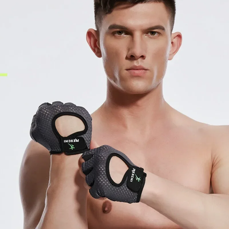 Half Finger Fitness Gloves Breathable Anti-slip Weightlifting Dumbbell Training Gloves Gym Gloves for Men Women