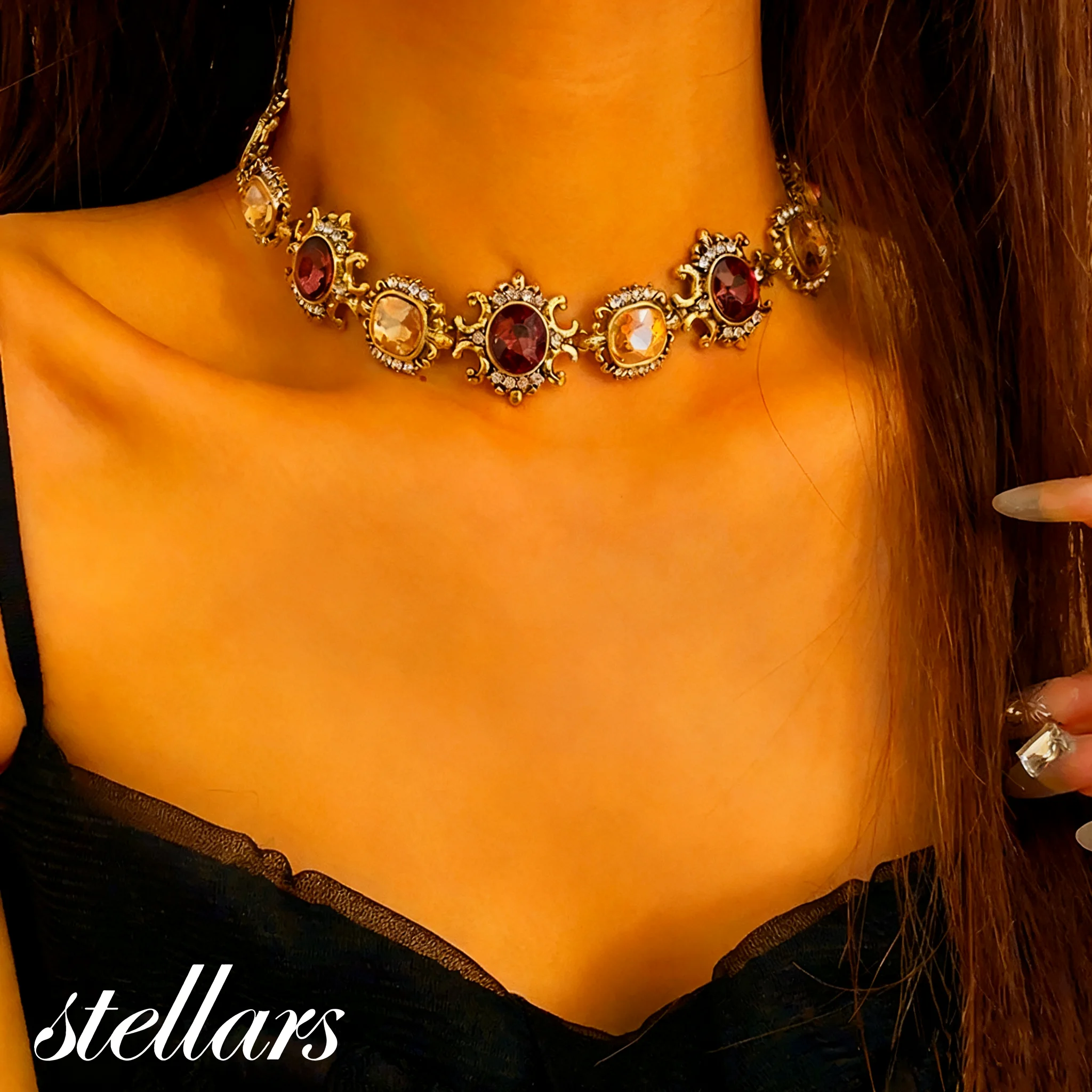 

Retro Square Patchwork Diamond-Inlaid Necklace Set, Court-Style Delicate Choker, Vintage Jewelry