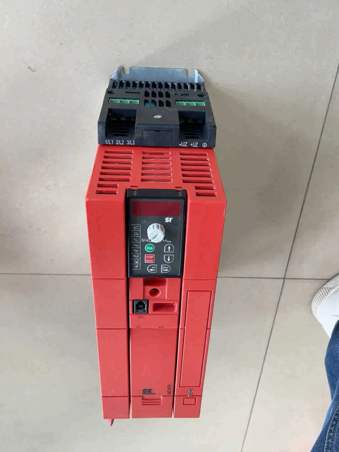 MDX60A0054-5A3-4-00 MC07B0055-5A3-4-00 العاكس للخياطة