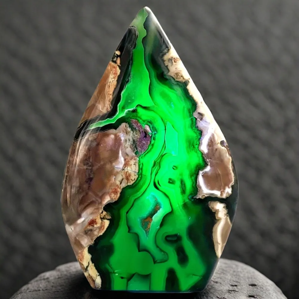 Natural Volcano Agate Waterdrops Shape Ornament UV Reactive Quartz Bohemian Crystal Desk Decor