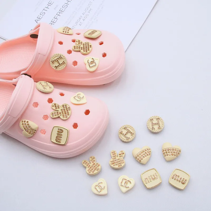 New Hole Shoe Charms for DIY Rabbit diamond cartoon Shoe Buckle Decoration for Shoe Charm Accessories Kids Party Gift