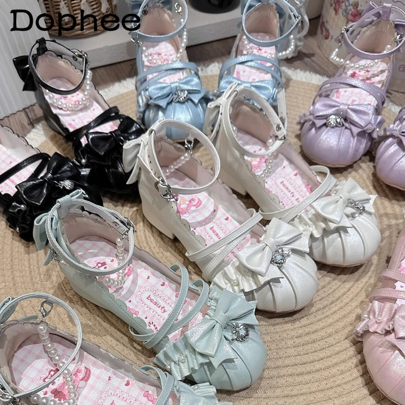 

Оригинальные милые элегантные туфли Мэри Джейн в стиле Лолиты, весна-осень, новинка 2025 года, женские милые туфли-лодочки на низком каблуке с бантом и жемчужной цепочкой