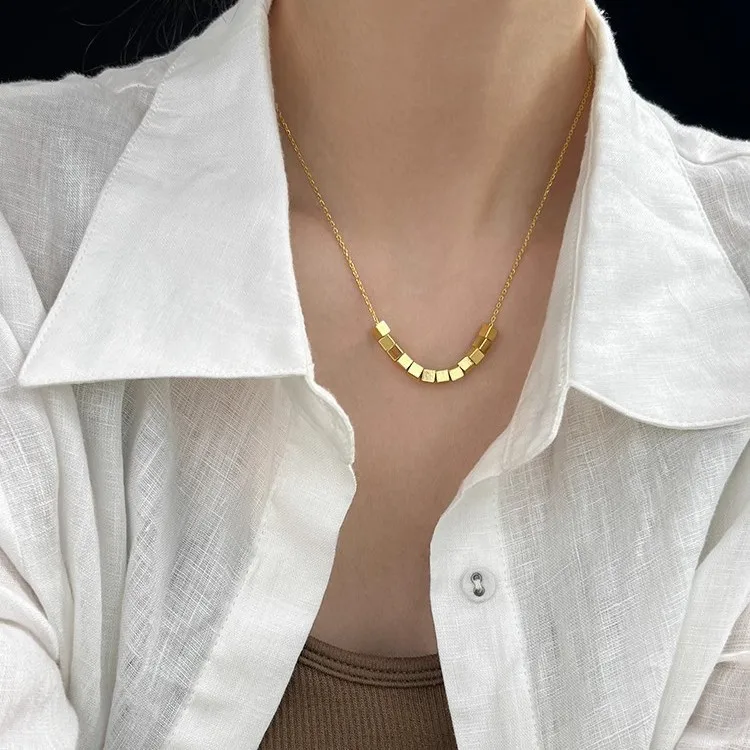

New clavicle chain 24K flashing small square necklace 9999 Real gold women's ins cold and simple light luxury design necklace
