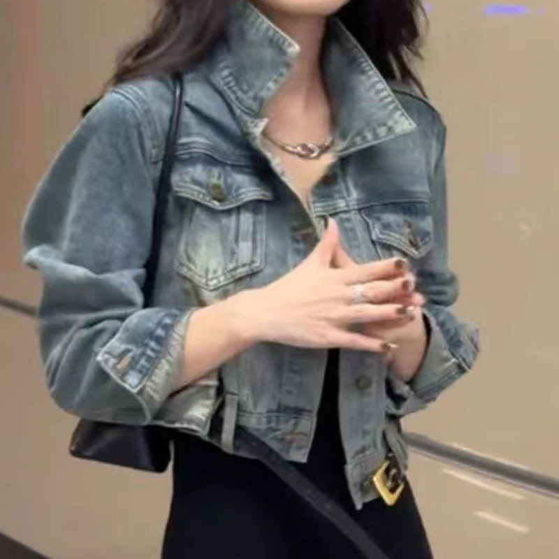 Retro distressed washed denim jacket, women's autumn new fashionable and unique loose fitting short jacket top