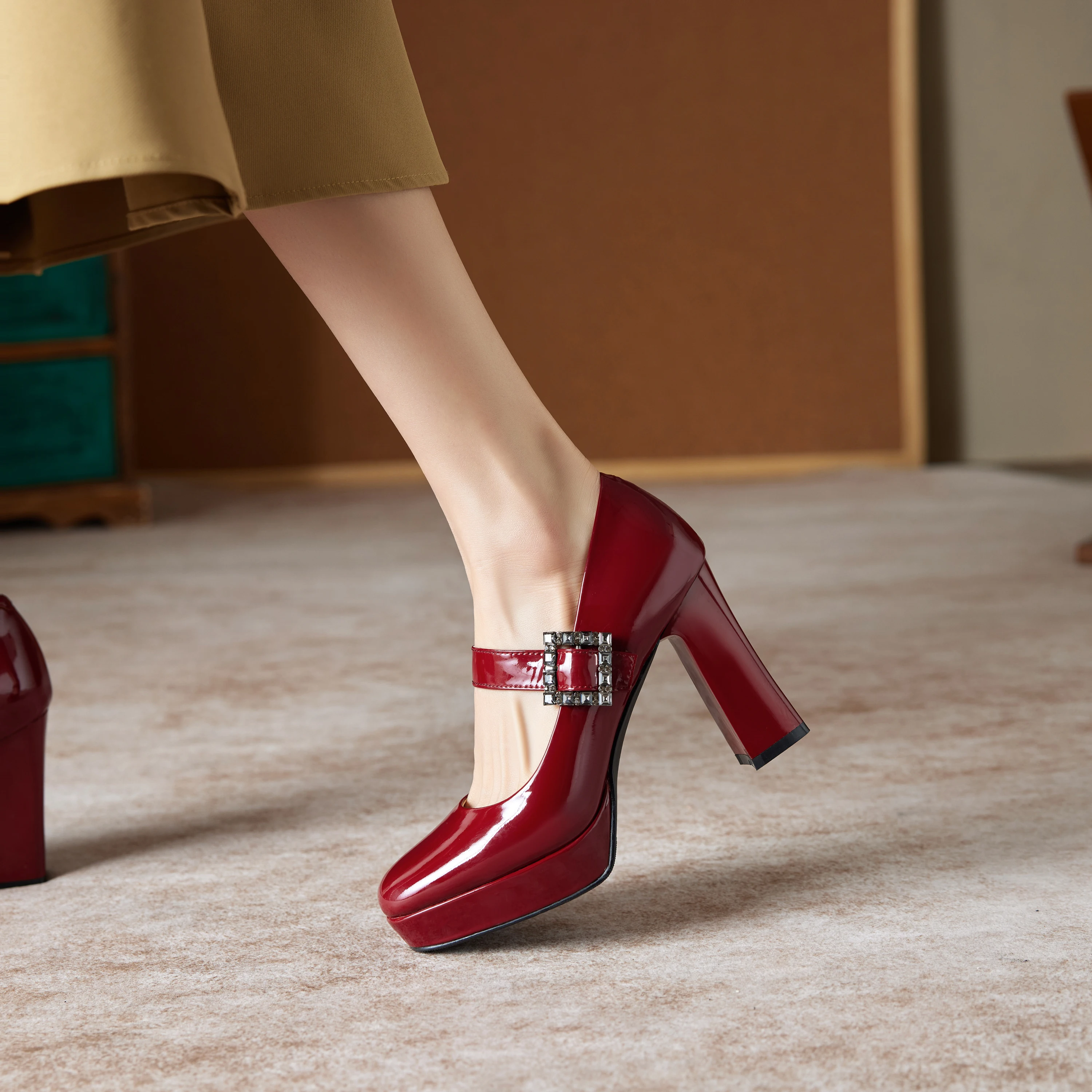 

Handmade Genuine Leather Women Mary Janes Shoes Round Toe Red High Heels platform Elegant Women Pumps