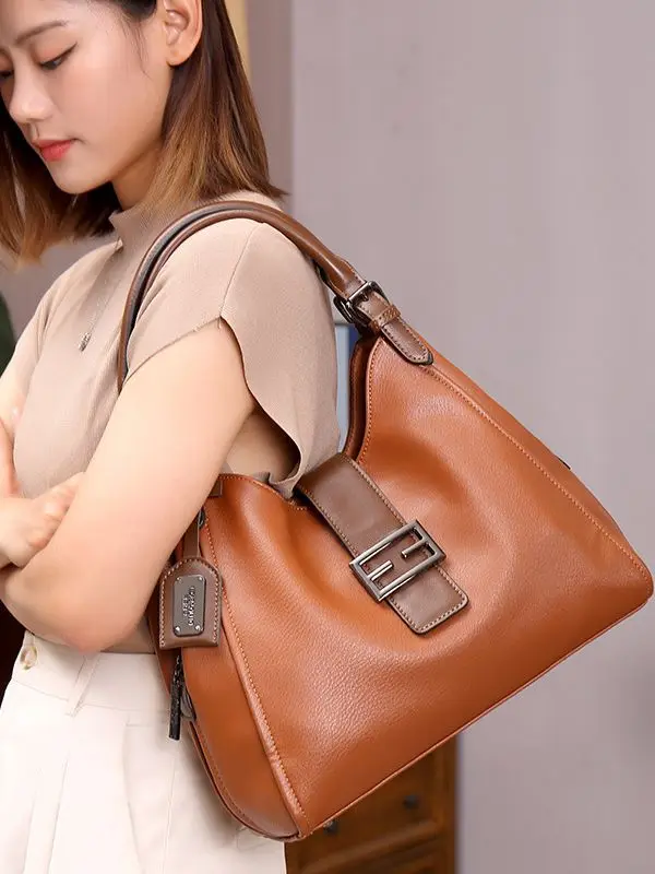 

2026 Spring and Summer New Style Women's Soft Leather Large-Capacity Fashionable High-End Retro Versatile Shoulder Bag, Handbag, Crossbody Bag, Underarm Bag