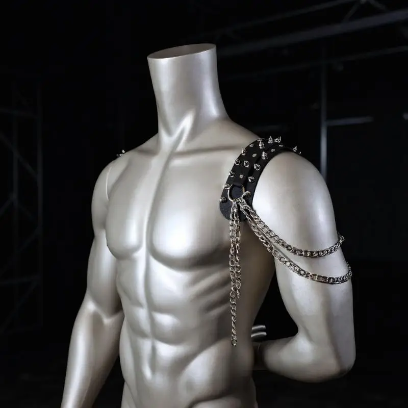 HOT! Unisex Leather Shoulder Armor With Rivet Details And Chain Tassel Fashionable Metal Epaulet Accessories For Women Men