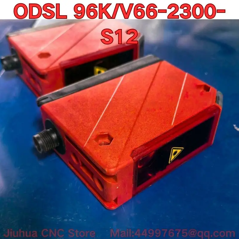 اختبار وظيفة مستشعر المدى بالليزر ODSL 96K/V66-2300-S12 مستعمل عادي