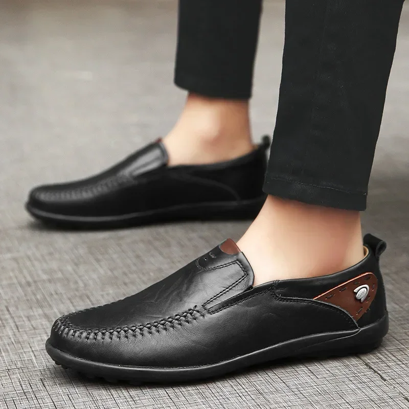 Men Casual Shoes Fashion Genuine Leather Mens Loafers Comfortable Moccasins Breathable Slip on Black Driving Shoes