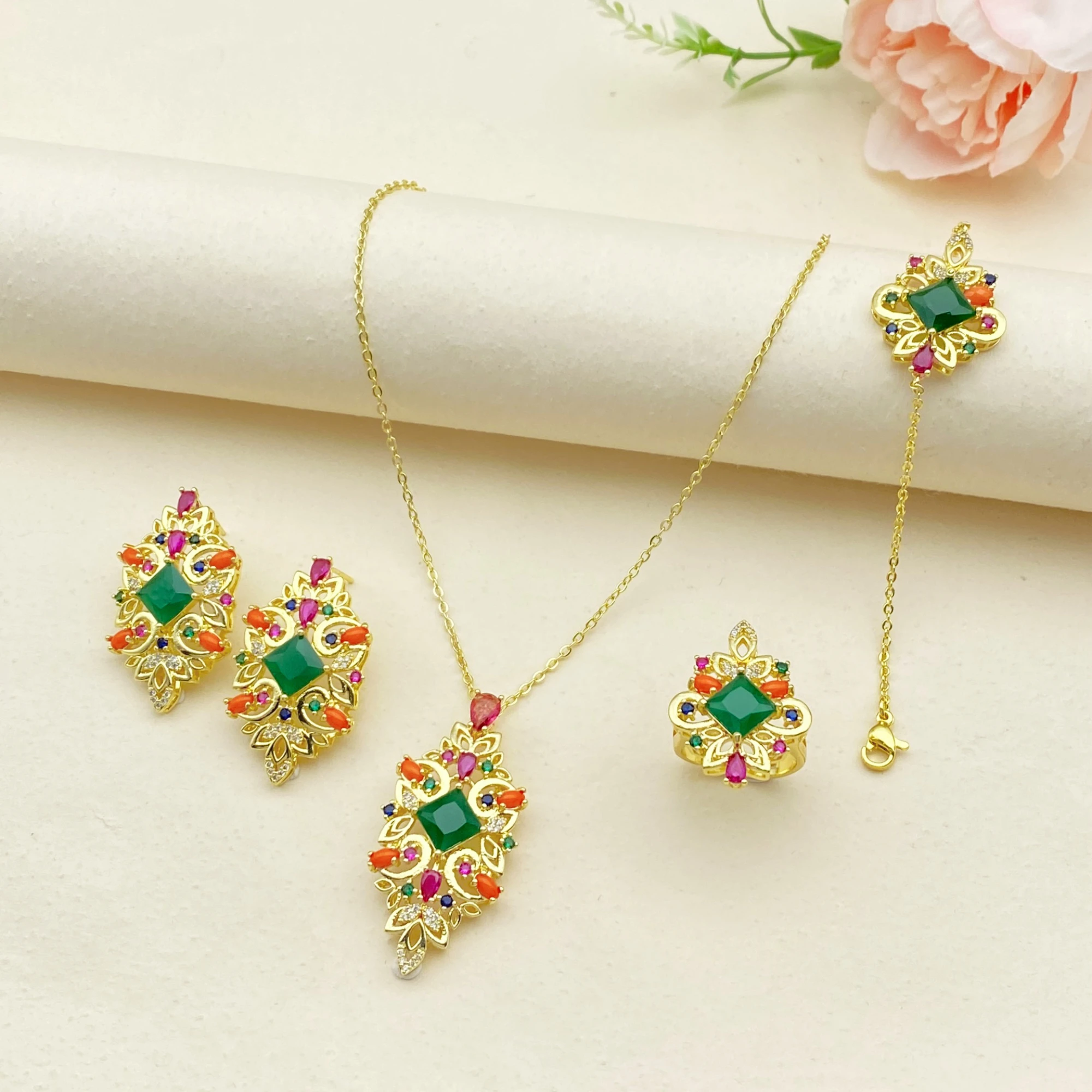 

Элегантный позолоченный медный комплект украшений Falair с цирконами для женщин, 4 предмета: колье, серьги, кольцо, браслет, для свиданий и встреч