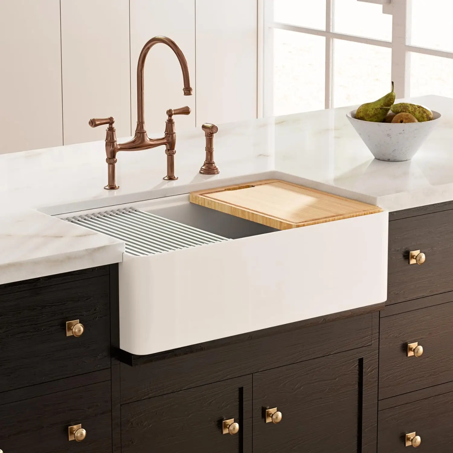 

Farmhouse Sink 33 Inch, 33"W x 20"D Farm Workstation Sink, Fireclay Kitchen Sink White with Drying Rack, Cutting Boar