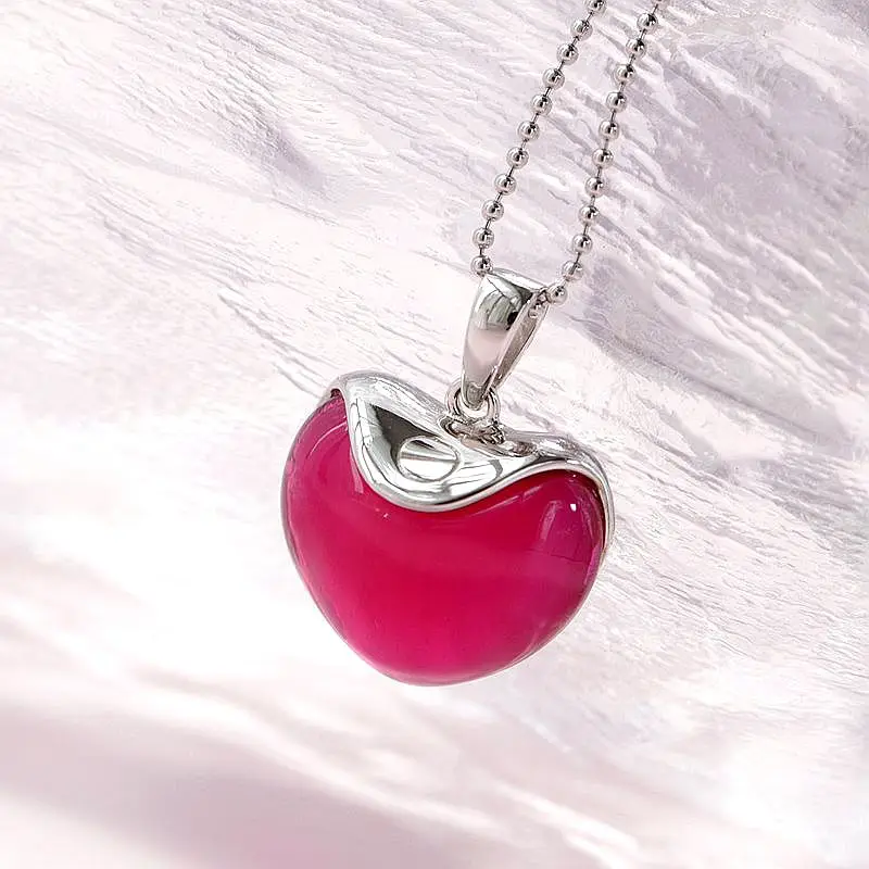

Authentic 925 Sterling Silver Pendant Inlaid Artificial Ruby Fashion Heart Shaped Pendant Lady High Quality Jewelry Gift