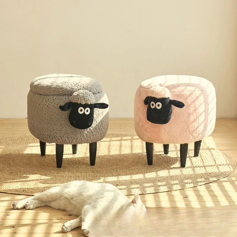 Rabbit shoe stool solid wood stool