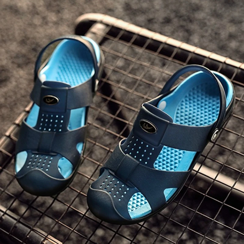 Men's Shoes Summer Swim Comfortable Beach Sandals Lightweight Non Slip Durable Breathable on The Water High Quality Men Slippers