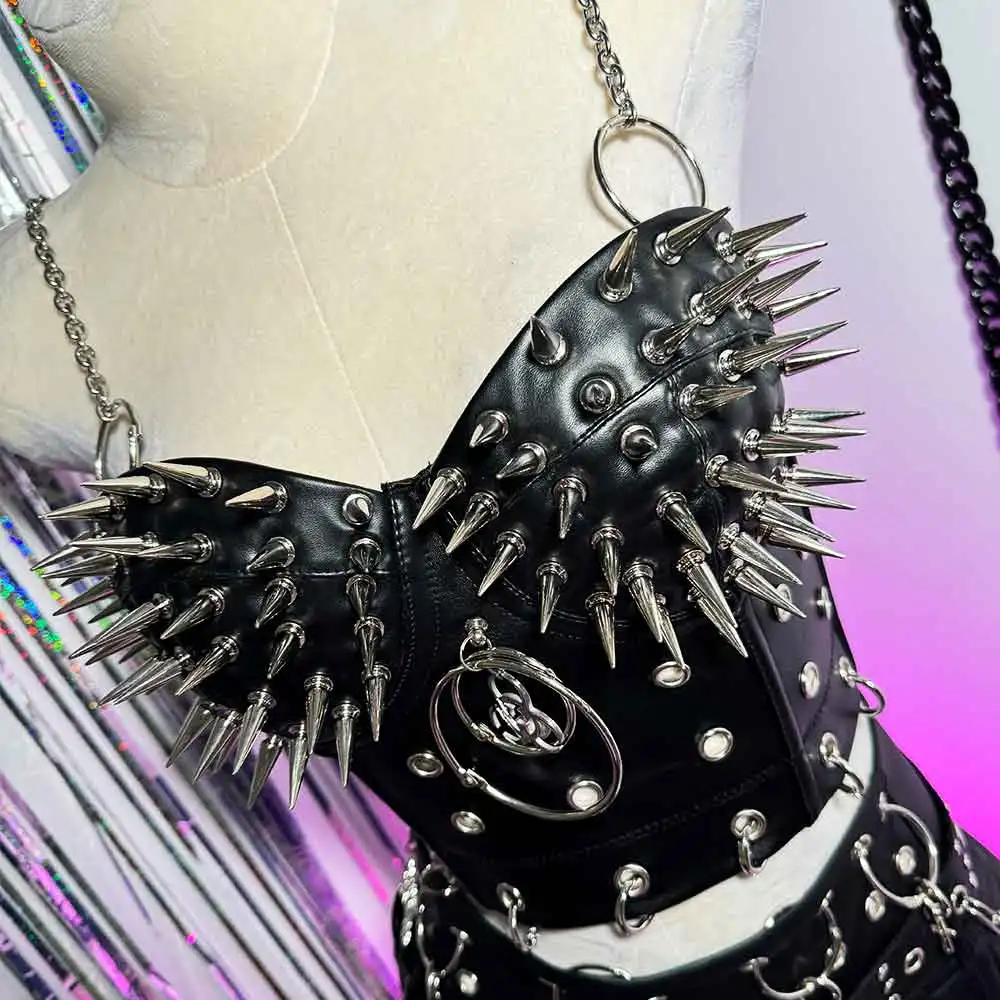 

Гранж DIY ручная работа Y2K TOPS Harajuku Клубная одежда Готический гот Эко Шип с шипами Заклепка Электронные девушки Уплотнительное кольцо Подросток Панк Рок Эмо